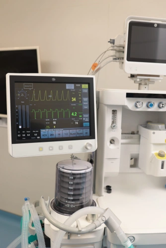 Лечение зубов под общим наркозом детям: безопасно ли это и когда нужно?