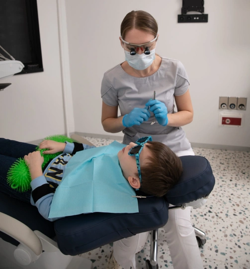 Лечение зубов детям